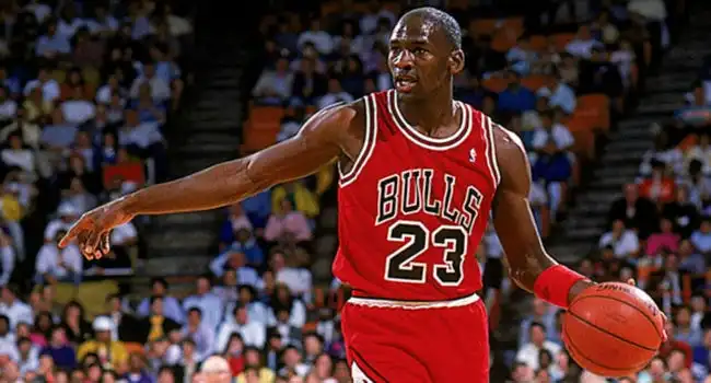10 Greatest Basketball Players of All Time