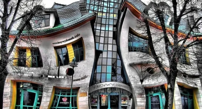 Top 10 Weirdest Buildings in the World