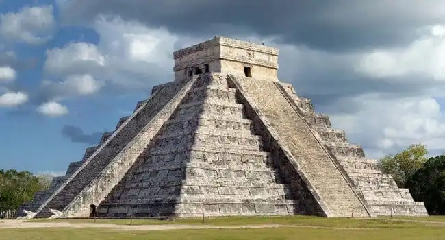 10 Historical Sites You Must Visit in Your Lifetime
